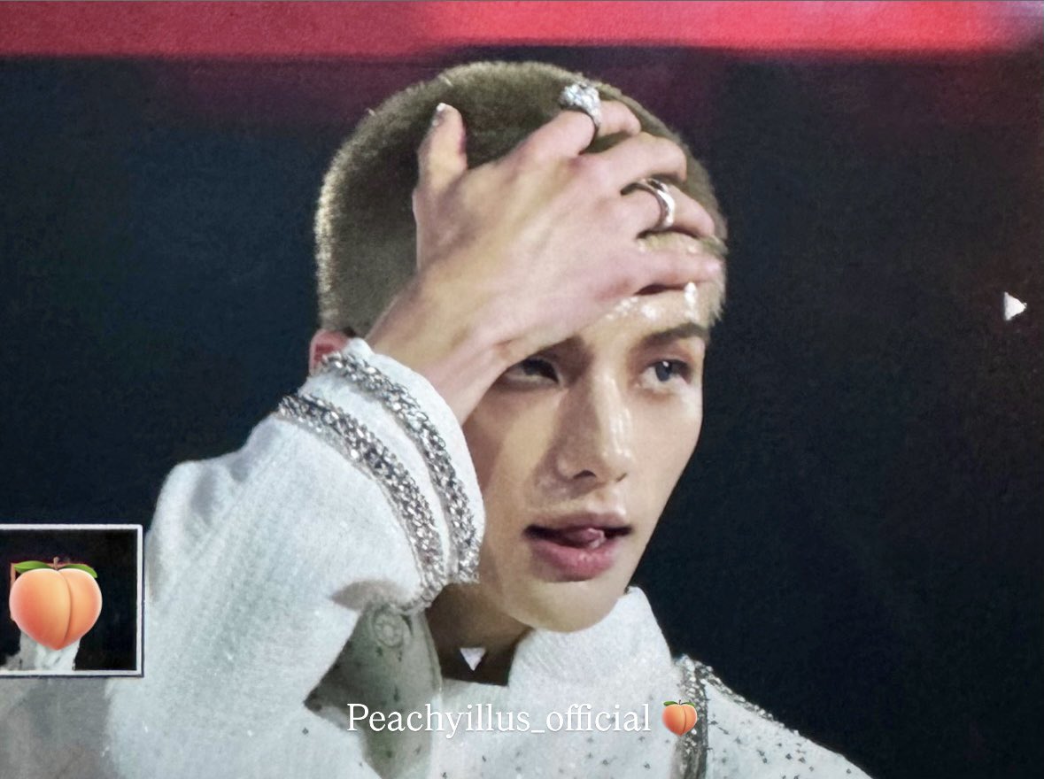 peachyillus_official tweet media