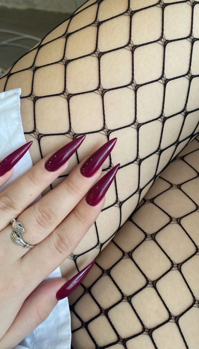 Kıızzlaaaar <a href="/LaleOrtakoy/">Lale</a>  <a href="/AysuErdemirr/">Aysu</a>