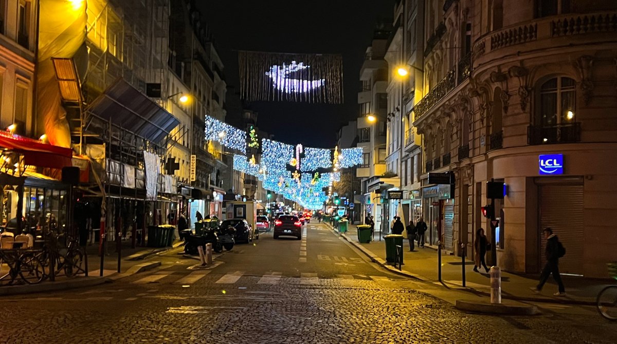 mairie15's tweet photo. @Philippe_Goujon et son équipe municipale vous souhaitent un joyeux Noël ! #ruelecourbe #boulevardpasteur #ruecambronne #ruesaintcharles #rueducommerce https://t.co/M7lnXoR78u