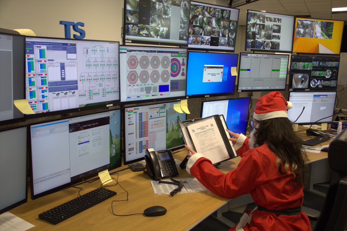 CMSExperiment's tweet photo. Santa Claus made a pit stop at Point 5, and even went 100 meters underground! ๐งโ๐
Santa was so astounded by the beauty of the CMS detector that they decided to take some shifts looking after the detector as a thank you! ๐ซถ
@CERN #CMSExperiment https://t.co/2HUKyGWrEW