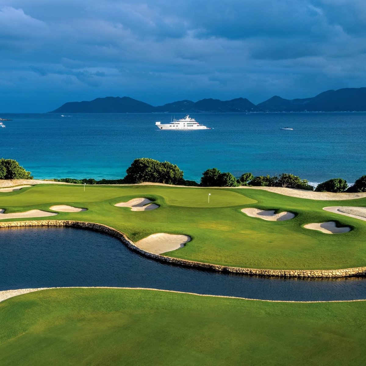PrivateCaddie's tweet photo. Merry Christmas to all golf fans and best wishes for the festive season! 🎅 🌊 ⛳ 😍
#Golf #Concierge #Experiences #Travel https://t.co/abT0i1ppyw
