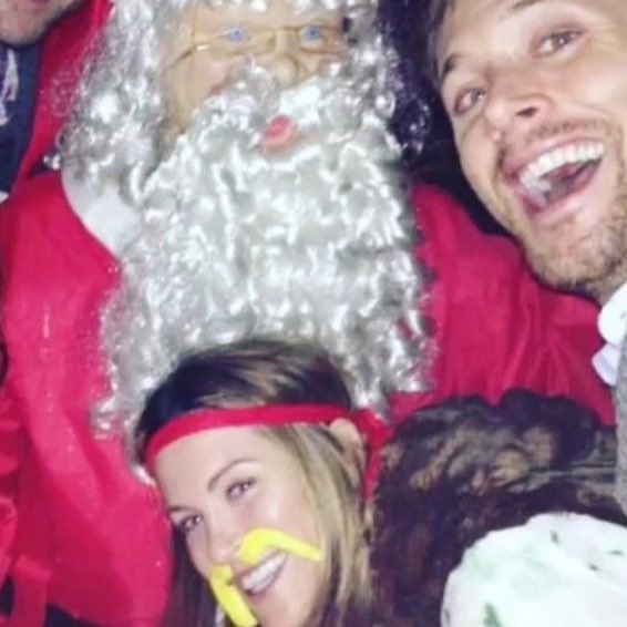 thinkerjanneel's tweet photo. merry christmas ✨ https://t.co/DfnLsZVNYR