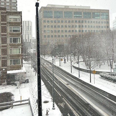 Happy Holidays to our global community from our very snowy Hult Boston campus ❄️ 

#hultboston #happyholidays #boston #doglobal