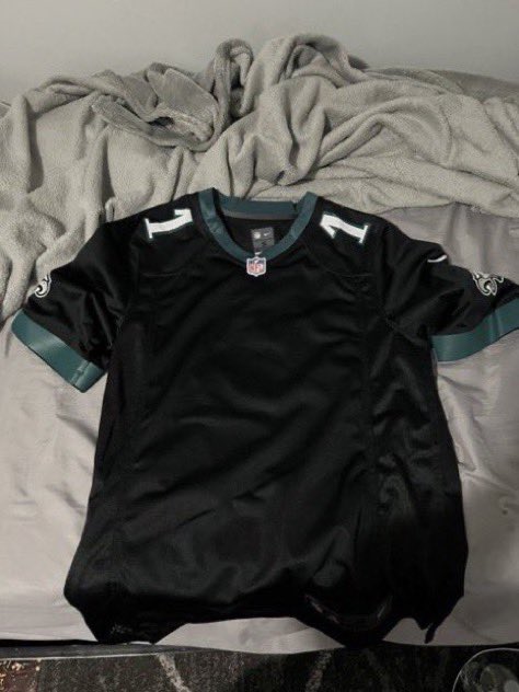 jalenreagors's tweet photo. My parents ordered me an Aj Brown jersey for Christmas &amp; this is what I got? You can’t be serious @Fanatics https://t.co/S8f0QtnBGH