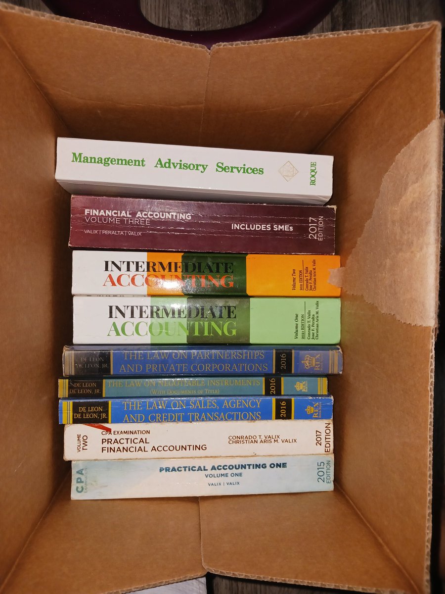 amdcpa_'s tweet image. [FREE BOOKS] As a way of thank you in studytwt I am giving these books for free. Reviewees and undergrads are welcome to message me. Merry Christmas everyone!

This is open for España and Makati peeps only.
Help RT 🤧🤍