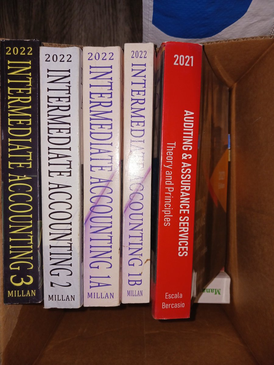 amdcpa_'s tweet image. [FREE BOOKS] As a way of thank you in studytwt I am giving these books for free. Reviewees and undergrads are welcome to message me. Merry Christmas everyone!

This is open for España and Makati peeps only.
Help RT 🤧🤍