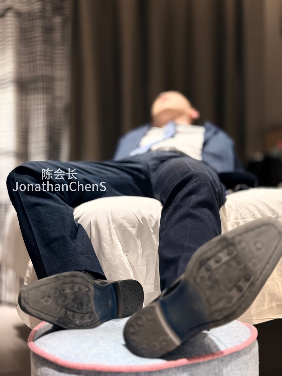 JonathanChenS's tweet photo. Merry Christmas https://t.co/JzzIPW2zBD