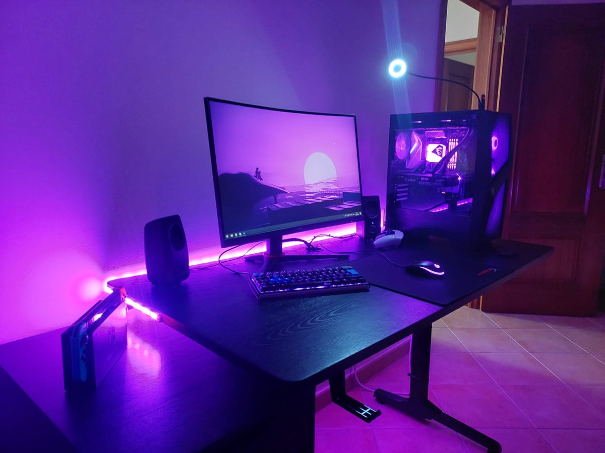 tpiezin's tweet photo. @oluittv Teclado Ducky one 2 mini 
Mouse g pro hero 
mousepad hyperx 
Hyperx Cloud II Wireless
monitor aoc 240hz https://t.co/2jOq7gb9ed