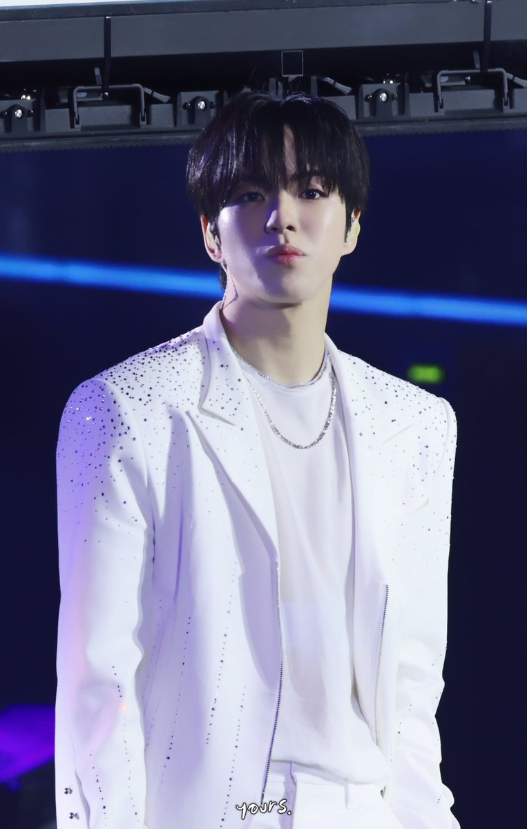 241225 가요대전

last night..🌌

#윤재혁 #YOONJAEHYUK #ジェヒョク
#트레저 #TREASURE