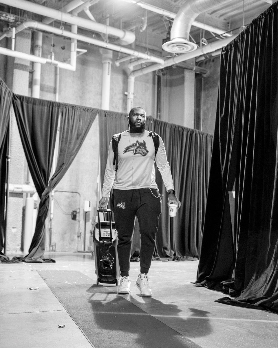 MD_Hoops1's tweet photo. 27! Thank you God for another 365. 🖤 https://t.co/irZQHj61b9