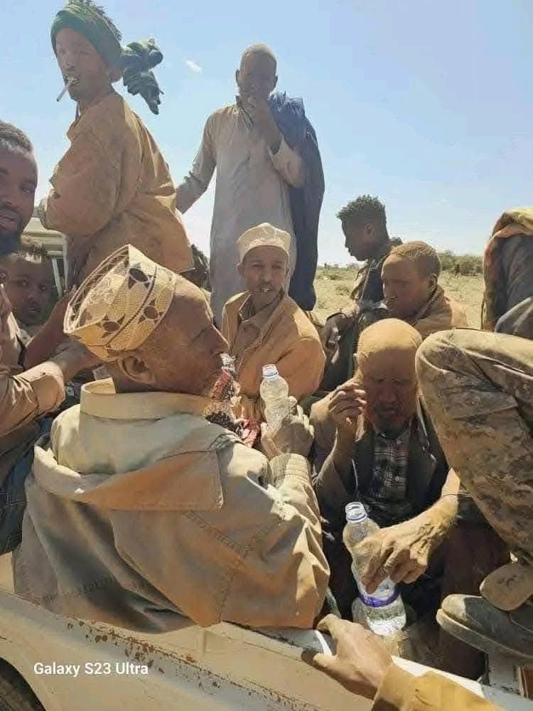 YahyeXanas's tweet photo. I condemn the heinous attack of Liyu Police against the traditional leaders in Dacawaley in DDS. President @Mustafe_M_Omer should intervene immediately &amp; take decisive action to resolve the deadly situation that costed many civilians killings. https://t.co/ratAU0aR3p