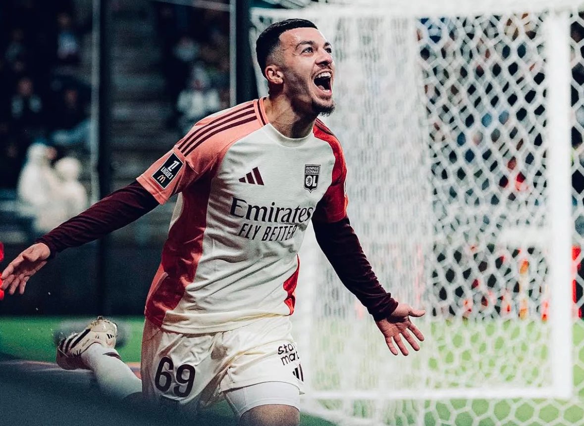 🚨🇹🇷 Olympique Lyon have received an initial bid from Galatasaray for Georges Mikautadze.

The proposal worth around €17m plus add-ons is still not enough to convince OL to let Mikautadze leave.