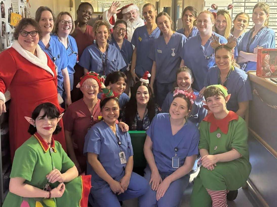Jenna Wall (@jennawall19) on Twitter photo Thanks to <a href="/Geordie_Comic/">Steffen Peddie</a> for spreading the Christmas joy in the <a href="/NewcastleHosps/">Newcastle Hospitals</a> maternity services today. Santa has been! ๐
Top team โค๏ธ(thanks for photo <a href="/RuthHanna27/">Ruth Hanna</a>) Thanks to <a href="/Geordie_Comic/">Steffen Peddie</a> for spreading the Christmas joy in the <a href="/NewcastleHosps/">Newcastle Hospitals</a> maternity services today. Santa has been! ๐
Top team โค๏ธ(thanks for photo <a href="/RuthHanna27/">Ruth Hanna</a>)