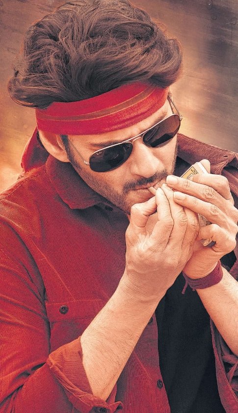 LetsXOtt's tweet photo. GunturKaaram Special Shows are setting the stage for an epic New Year celebration! 🎉🔥

Online bookings are selling out at lightning speed as fans gear up to welcome the New Year with this electrifying experience.

Book your tickets now before they’re gone—let’s make this New Year unforgettable with #GunturKaaram! 💥

@urstrulyMahesh