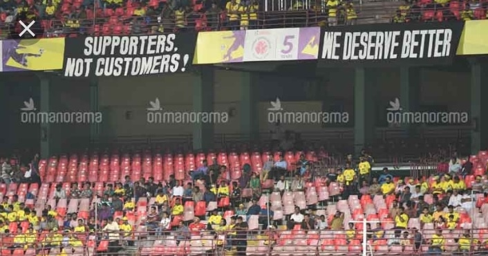 DiehardKBFCfan's tweet image. LOVE BLASTERS HATE MAGNUM SPORTS ✊ 

#UnitedForBetterBlasters #KBFC #KeralaBlasters #BlastersInCrisis #SaveKBFC