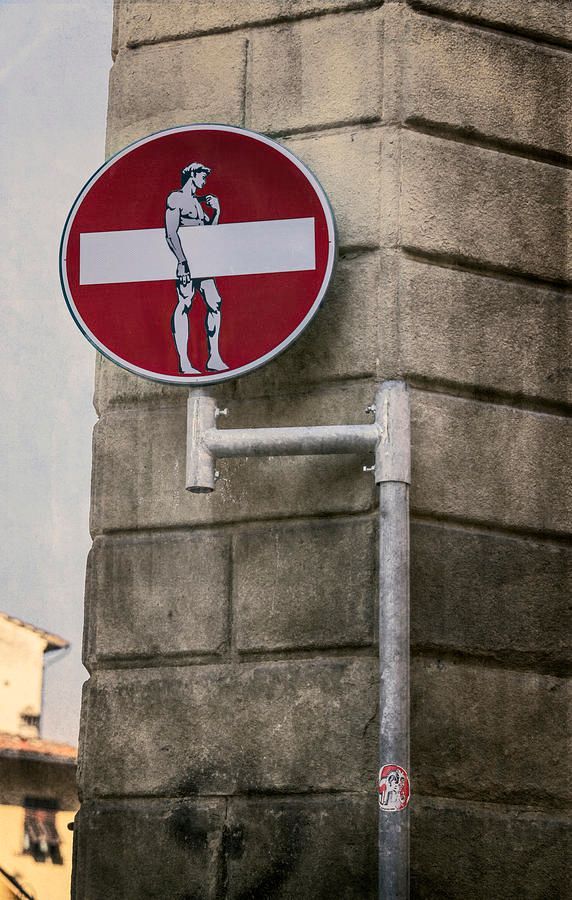 joancarroll's tweet photo. David Says Do Not Enter! https://t.co/ZsOqaX7Crc #FLORENCE #streetsign #sign #david #michelangelo #donotenter #italy @joancarroll https://t.co/bggf87QKLY