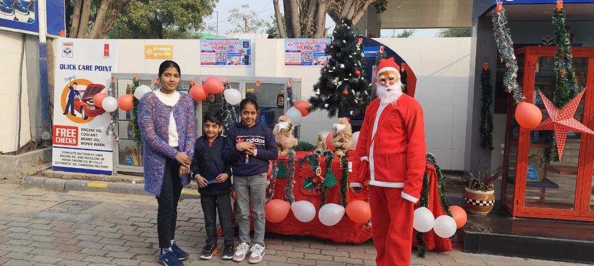 X-mas Celebration 2024: Chocolates and Gifts were distributed on the occasion at Hira Fuels, Gurugram!!!