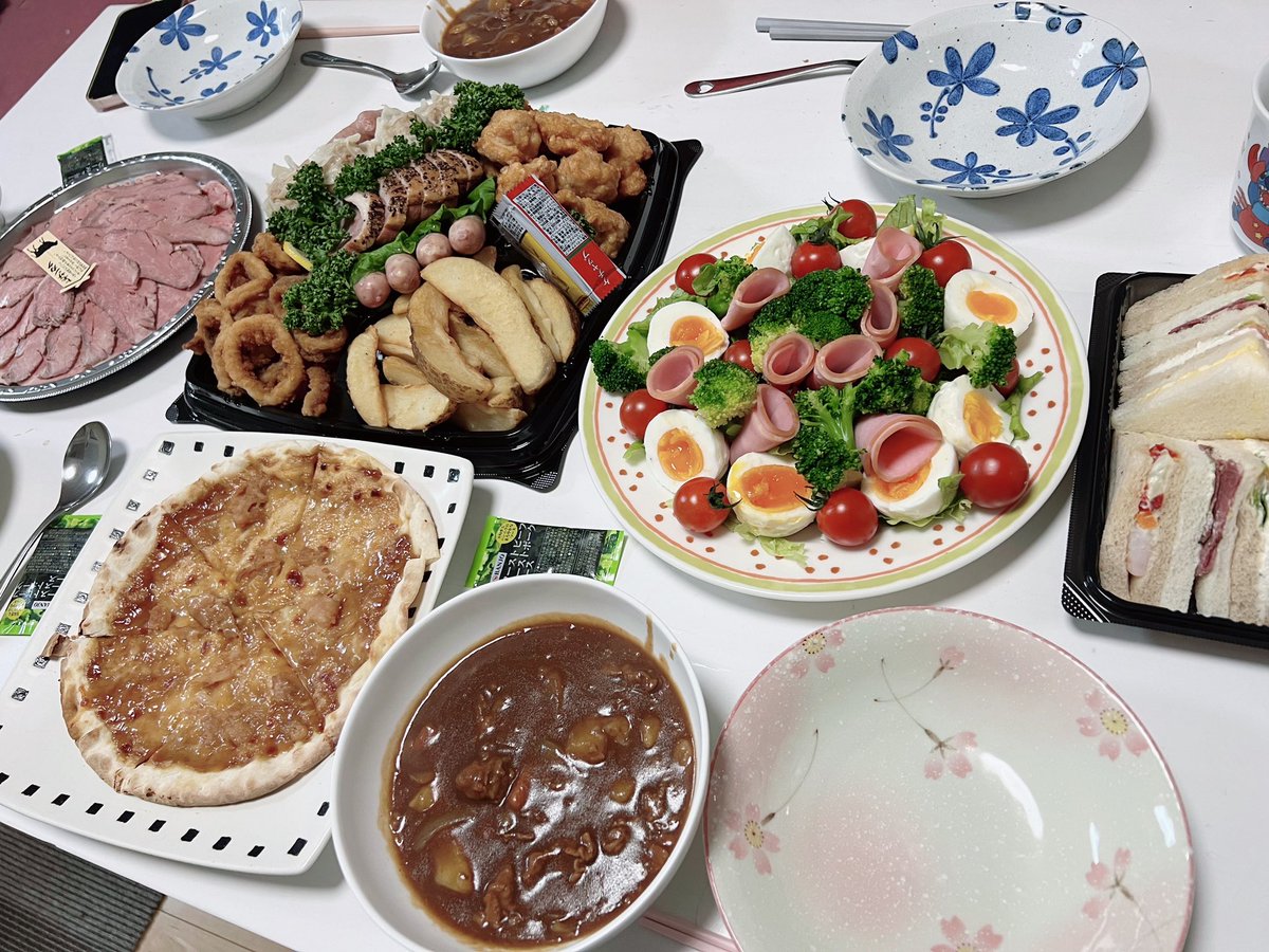 メリークリスマス🎄

残り1分…‼︎
セーフ✨

わたしは今日はひたすら
年賀状を書いてます🙋‍♀️