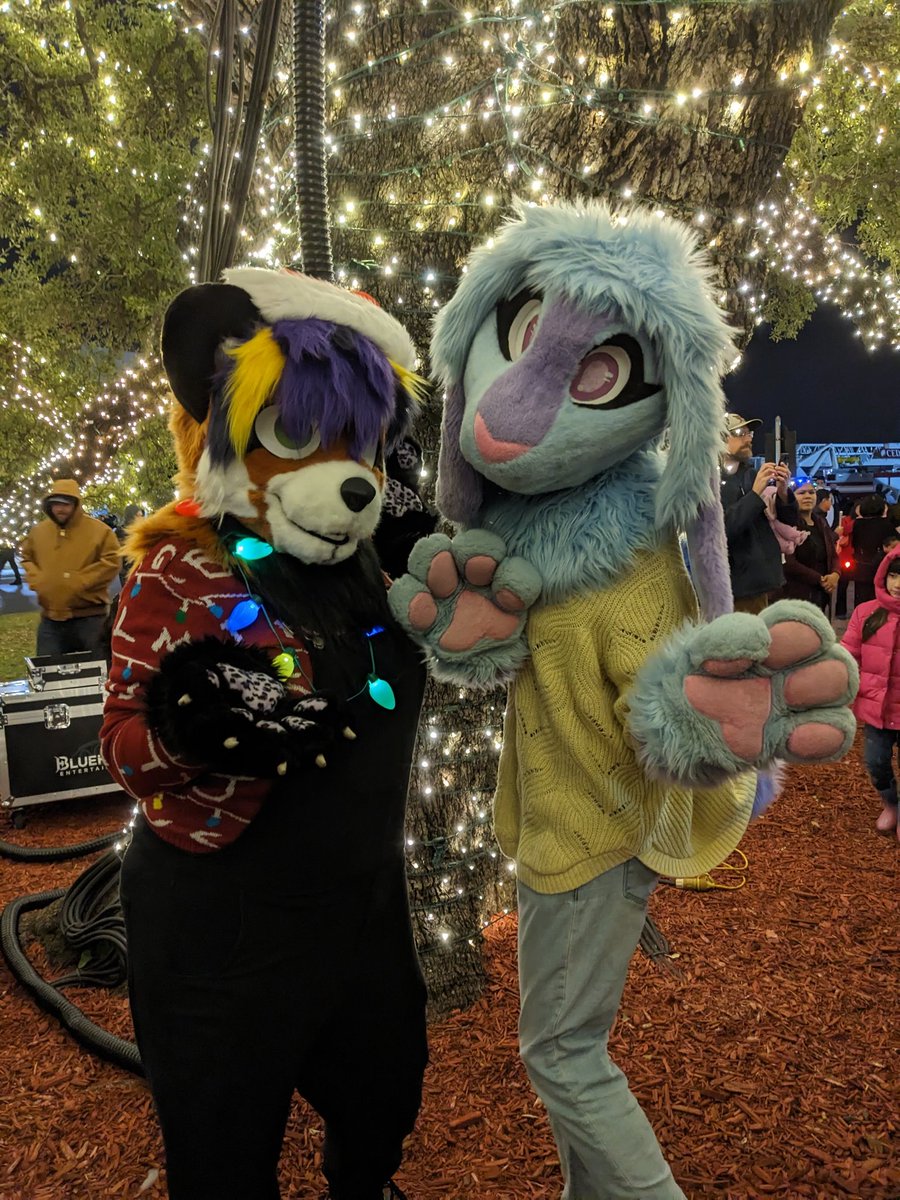 Merry Christmas! 
<a href="/AntTheRabbit/">ant</a> is bunbun