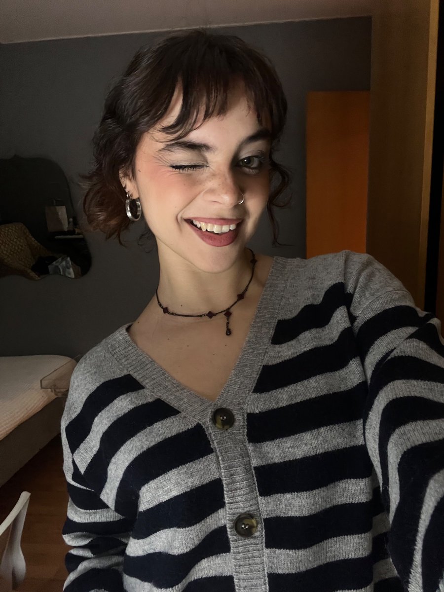 queria ser uma clean girl mas ando com antidepressivos na mala sempre