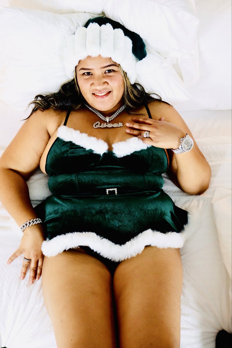 IzzyCucky's tweet photo. From Izzy:
🌲Merry Cuckmas♠️
Today I have a new POV video from hubby coming out from a hot date I had with my Black King 🤴🏿 

#BNWO #Blacked #BlackedWife #BBCOnly #Hotwife #Cuckold #QOS #BBC #BlackBred #chudai https://t.co/iy8cKlYatz