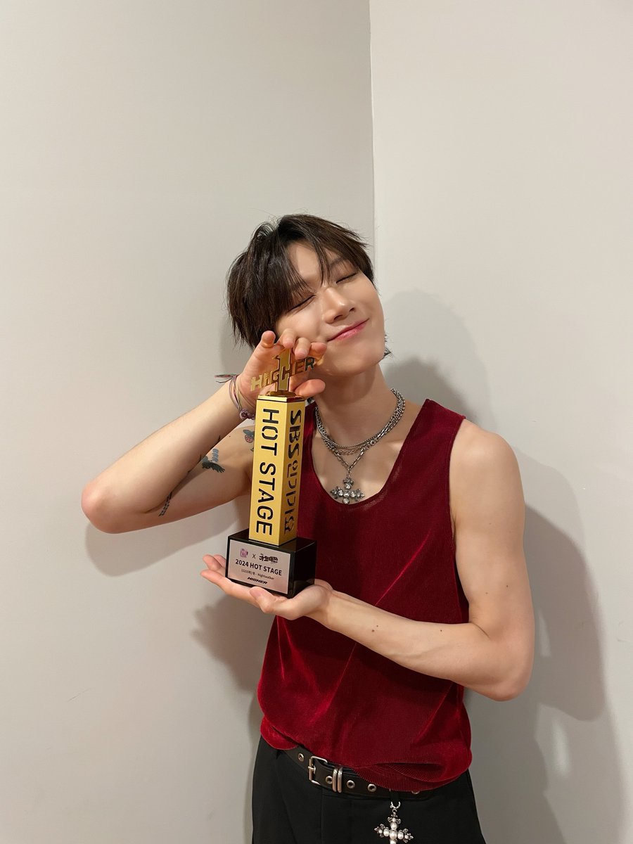 10andonly's tweet photo. ฟิน 1 ชนะ🏆
ฟิน 2 เตนใช้คำว่า 10vely x TEN
ฟิน 3 ยอด 17 ล้านรุบี้จากไทย
ฟิน 4 ยอดโดเนท 7 แสนในไม่กี่วัน
ฟิน 5 10vely เดบิวท์บนแอค NCT
ฟิน 6 นายทุนชูสๆๆๆๆ
10vely x TEN ขยับตัวทำอะไรก็เป็นกระแส ไม่มีอะไรให้เสียใจเลยค่ะ
ส่วนพวกที่ทำตัวเห้ๆ tenkarma is watching you 🫵👁️👄👁️ https://t.co/bWwY0Ge6b9