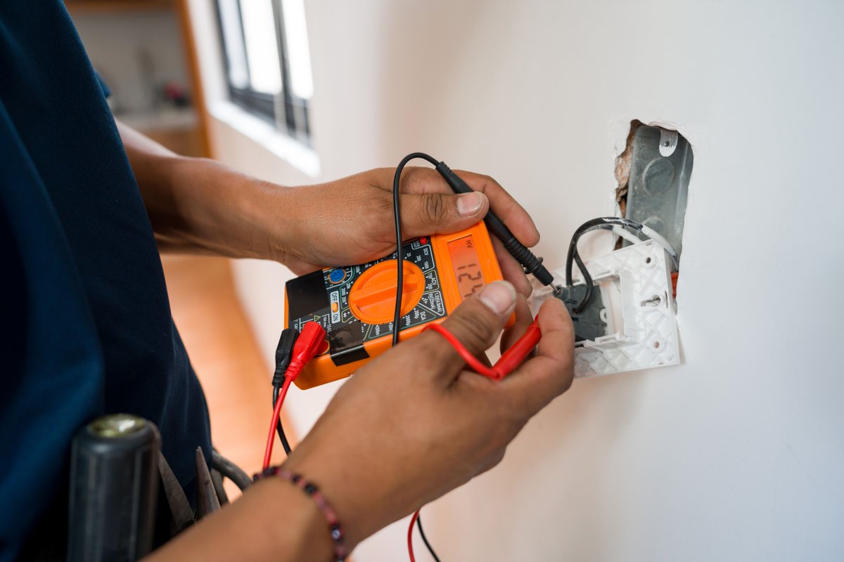 michiganquality's tweet image. Are you experiencing electrical issues in your home or business? Let Michigan Quality Electric take care of it. Call us at (248) 449-4200 for reliable repairs and installations. #Electrician #ElectricalProblems #MichiganQualityElectric