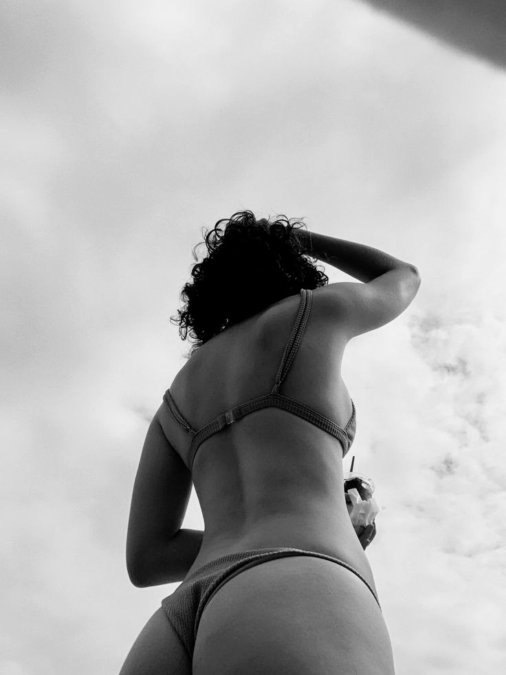 Nos sentimos llenas de energía en este bello verano.💦😎
onlyfans.com/sambita91