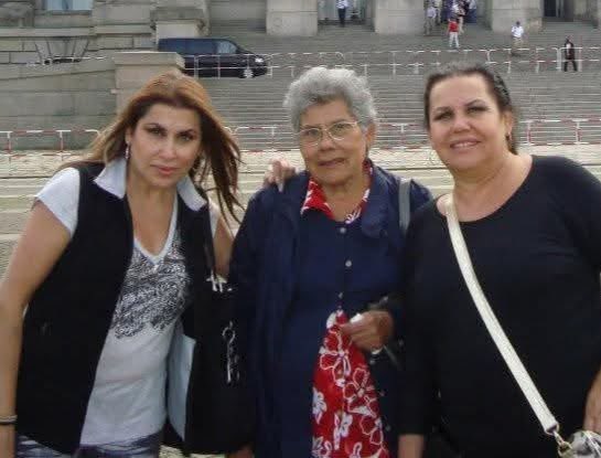 ¡Última hora! Lamentamos informar que esta mañana falleció la legendaria cantante #Dulce, a los 69 años de edad. Tras una reciente hospitalización, su salud se complicó irreversiblemente.  Su hermana Isabel Noeggerath, lo informó en FB. Por <a href="/javierpoza/">Javier Poza</a>