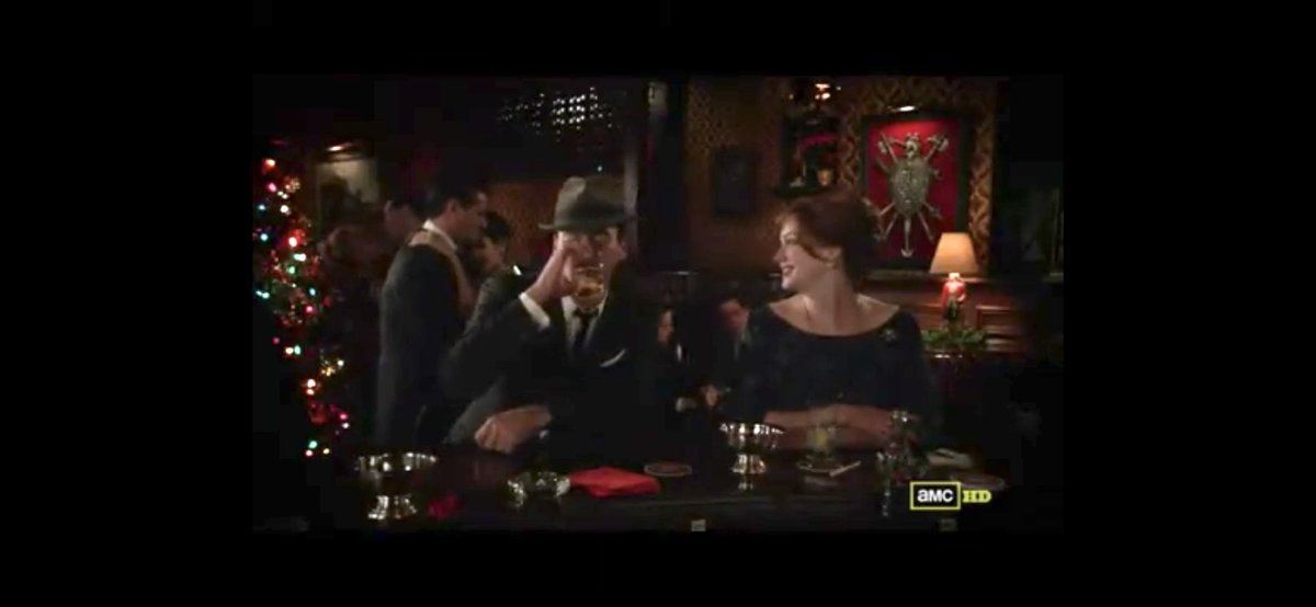 music.youtube.com/watch?v=od_VFB…

Tireless traditionally sexy Urban Christmas scene.

Photo: AMC.