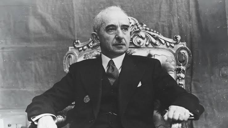 bizi babasız bırakmadın hep bizimlesin