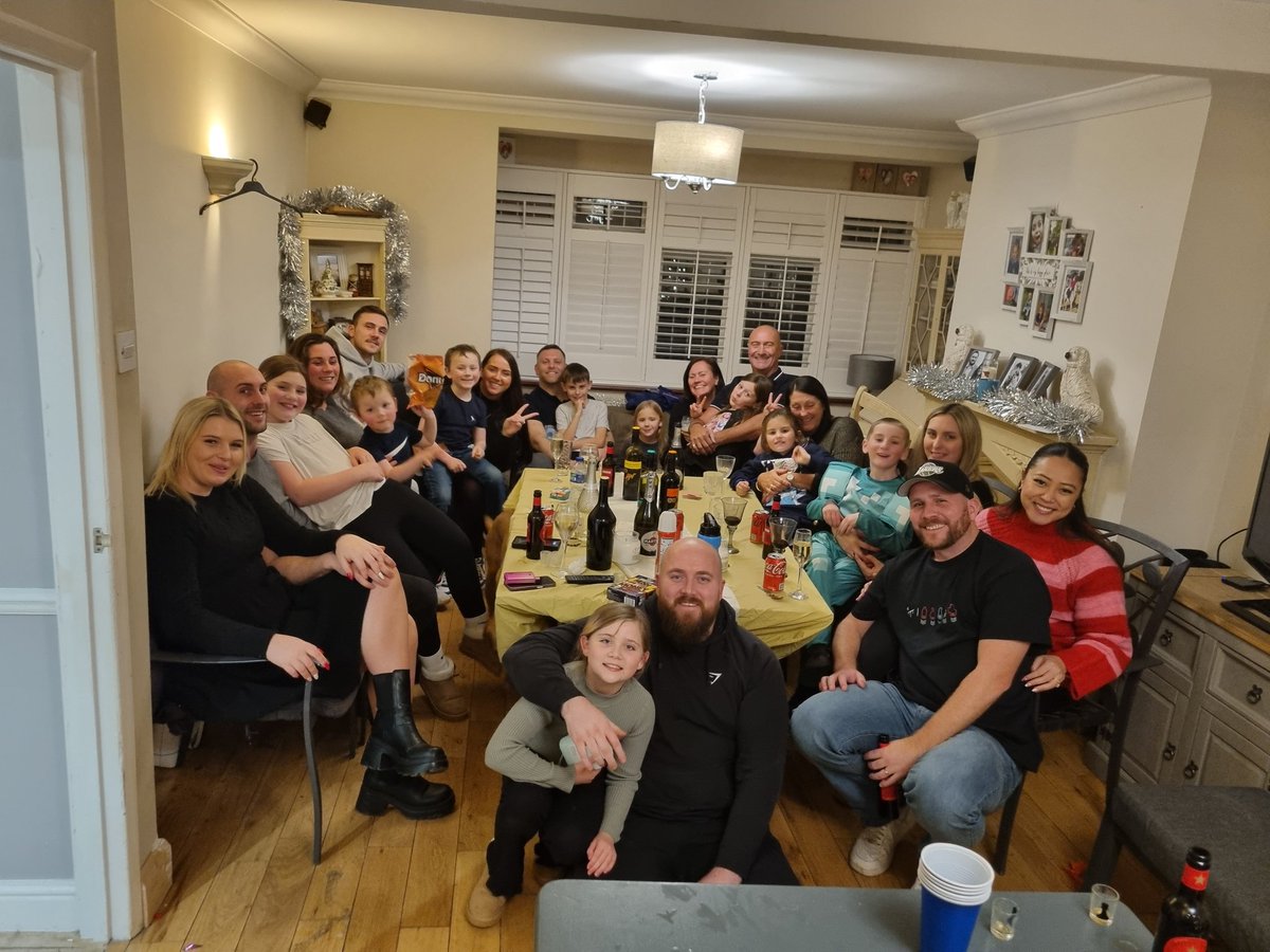 Merry xmas from the Scowen's manic and mad 26 of us but gr8 to have our 3 kids and grandchildren  and family  all together