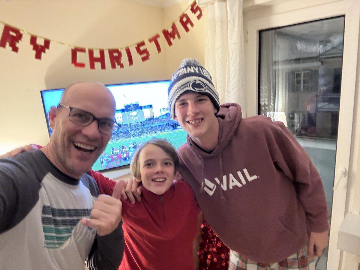 JonathanCleck's tweet image. Watching @NFL at the base of the #Alps in Andermatt, Switzerland! @drewbrees @ScottHanson @netflix @StaceyDales