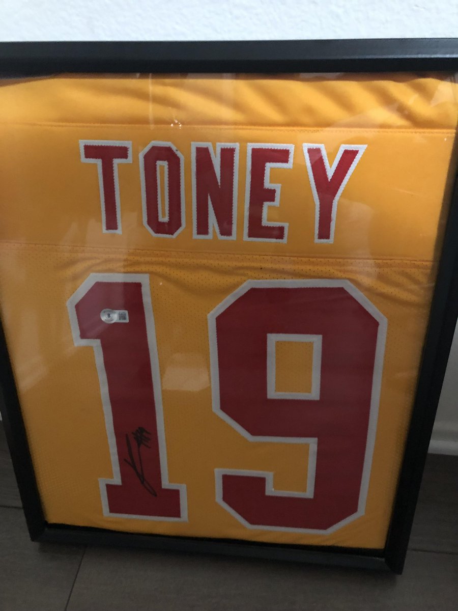 $1000 crab tweet media