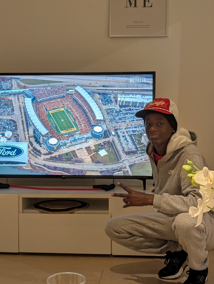 JasonRust's tweet image. #NFLonNetflix @JudeRust watching from Brussels Belgium.  @drewbrees @ScottHanson @netflix