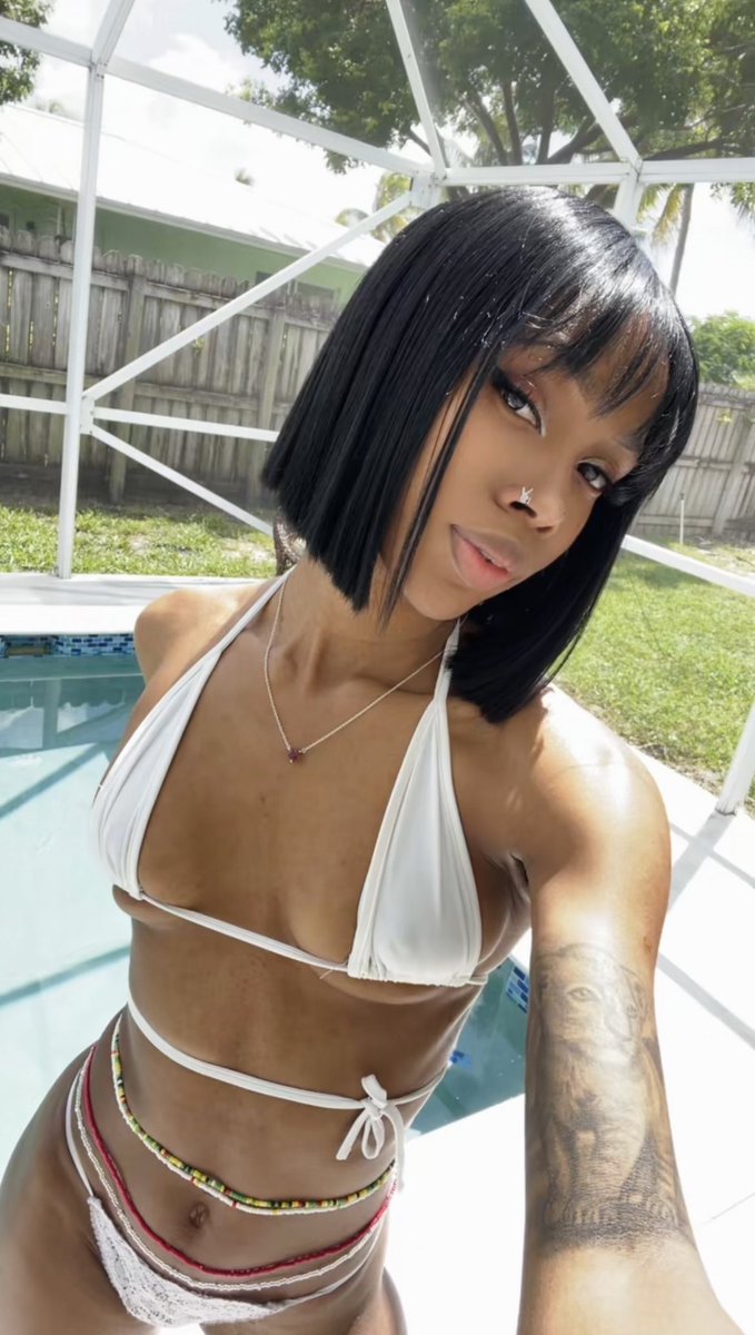 Hey you...  I’m feeling bold tonight. 💋 If you want to see the side of me that’s wild, unfiltered, and yours alone, you know where to find me. 😘

onlyfans.com/jennasmart

I’m waiting... don’t be shy. 

#OnlyFansModel #SpicyContent #JamaicanQueen #IslandDreams