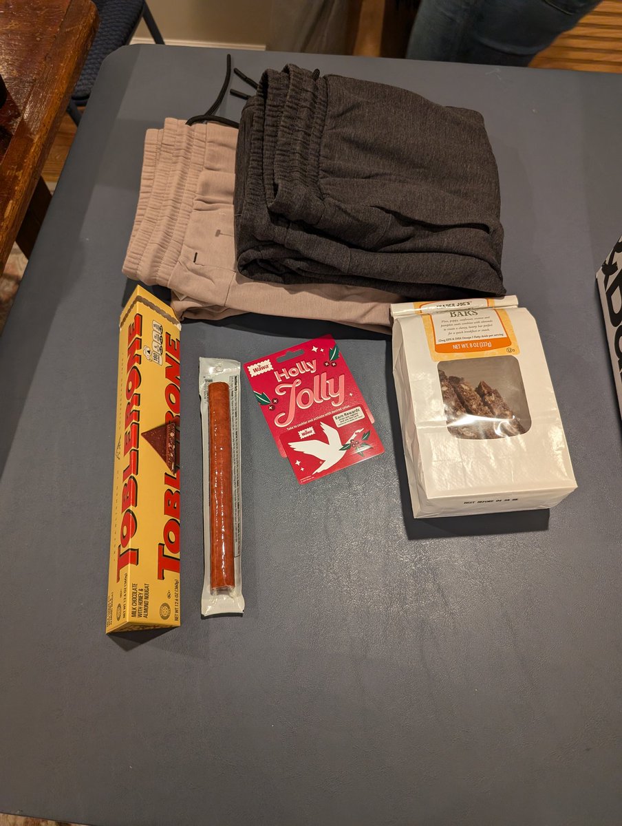 MiniWheatDuo tweet media