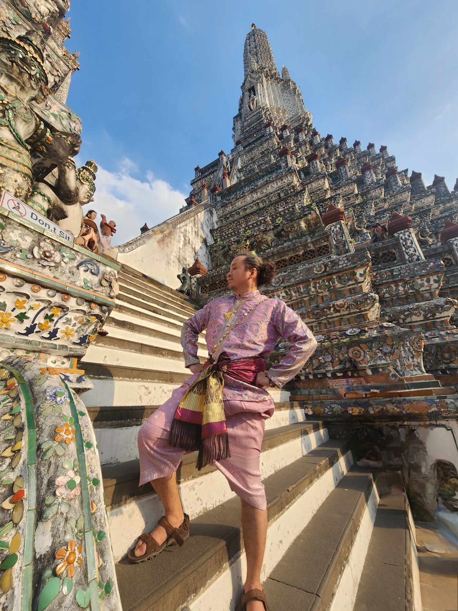 ridzpit's tweet photo. Merry Christmas from Thailand, friends and family! My wish this Christmas is for peace, prosperity, and a life free from worries for everyone. Let’s welcome 2024 with open hearts and louder dreams. Miss you all back home, and hope your holidays are filled with love and good vibes https://t.co/bsitVCrUWH