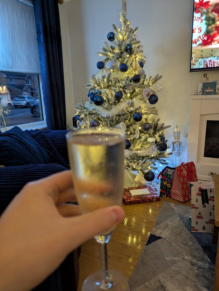 Happy Christmas everyone! Time to relax, relax and unwind. #chriatmasbliss