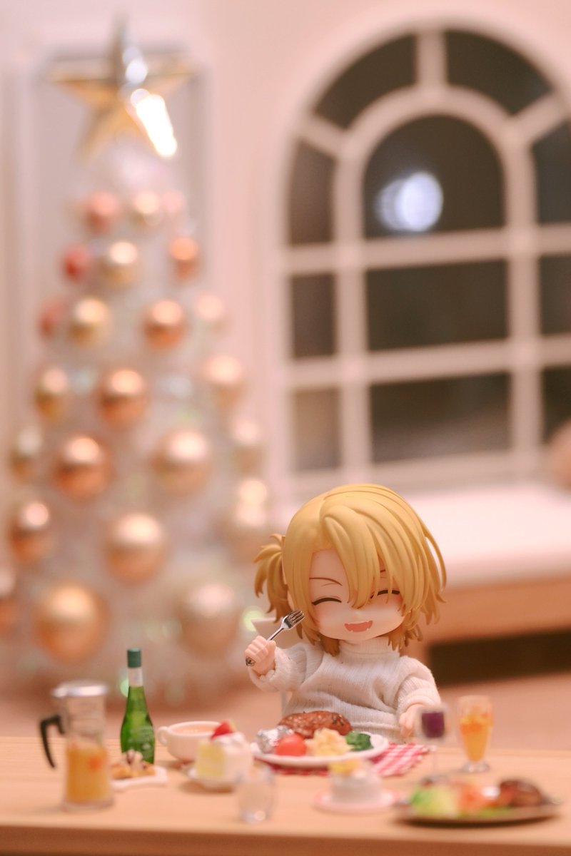 チキン食べてる🍗