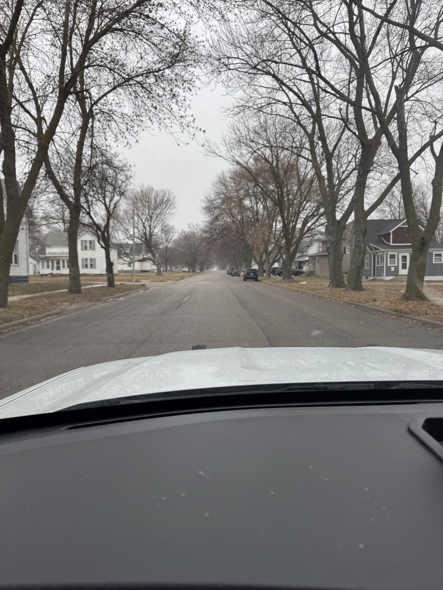 PocahontasPD's tweet photo. Pocahontas has become incredibly slick at this time. There is a light mist falling and it has created a sheet of thin ice making steering and stopping difficult. @NWSDesMoines https://t.co/xjADAz8LAx