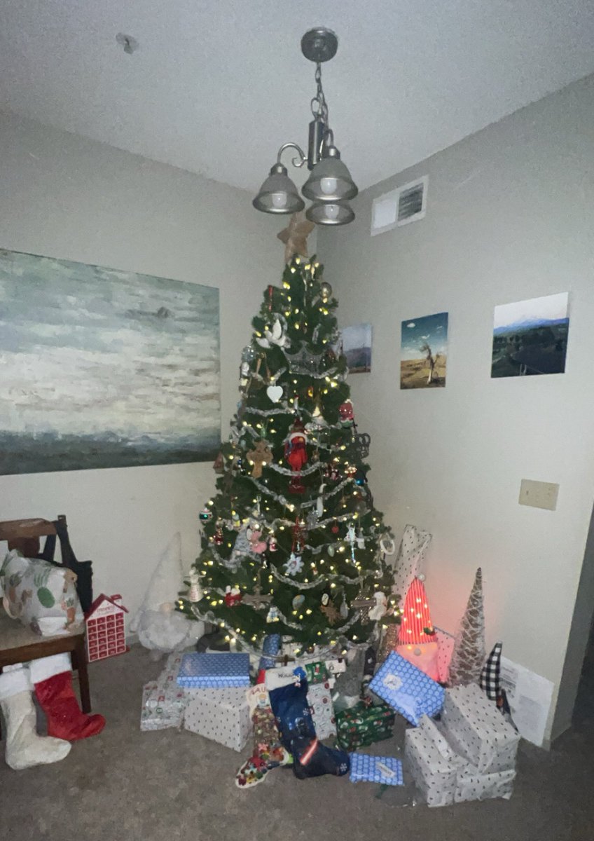sowlzzy's tweet photo. Merry Christmas to everyone ❤️ hope yall had a banger year https://t.co/zgQfkC1vMK