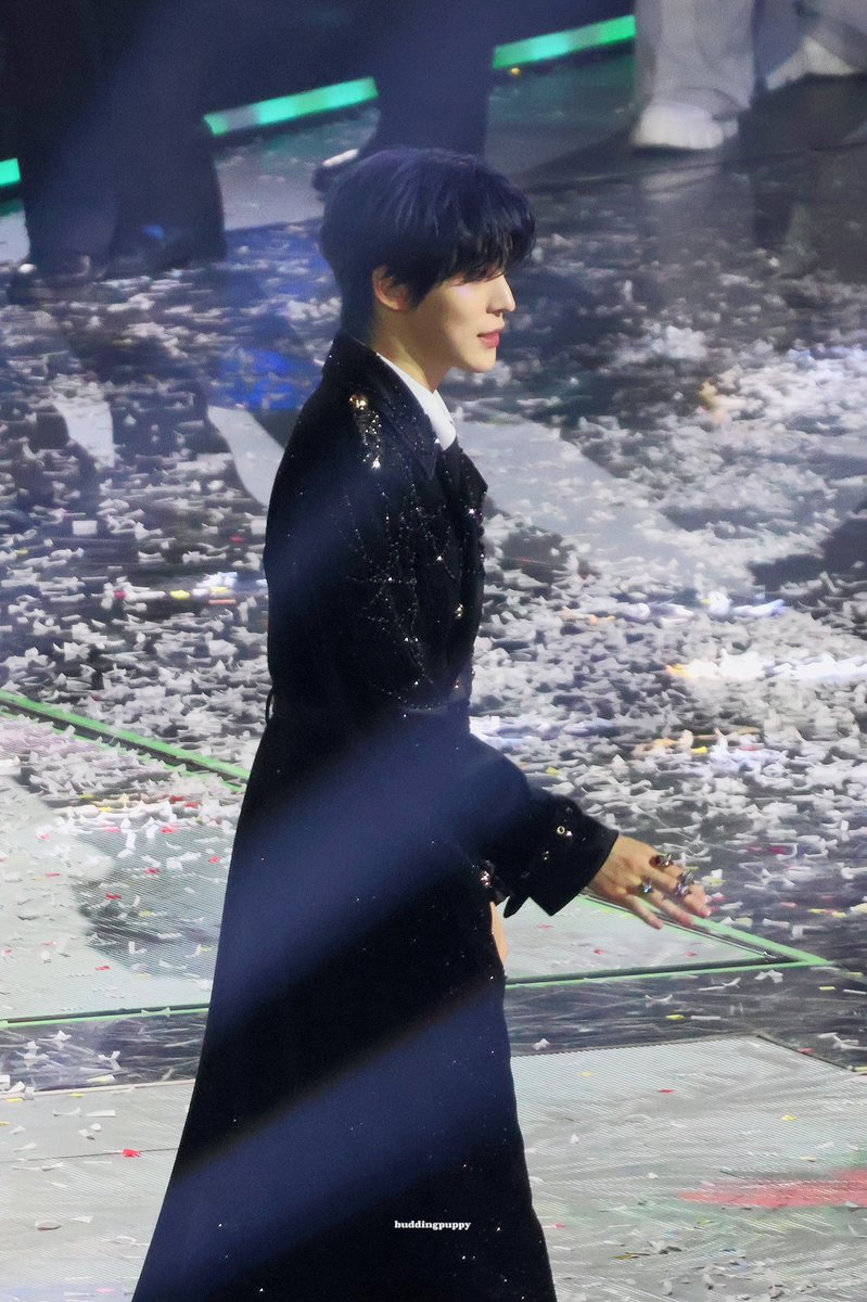 buddingpuppy323's tweet photo. 241225 SBS가요대전

❄️

#에이티즈 #ATEEZ #윤호 #YUNHO https://t.co/CFE6YSfisZ