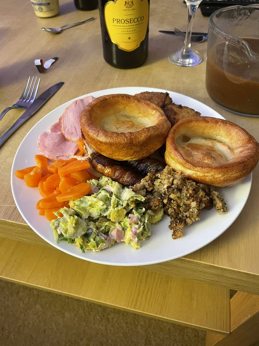 yeah go on then! turkey + gammon and all the trimmings. merry christmas to anyone who sees this❤️

#Christmas #Christmas2024 #ChristmasDinner