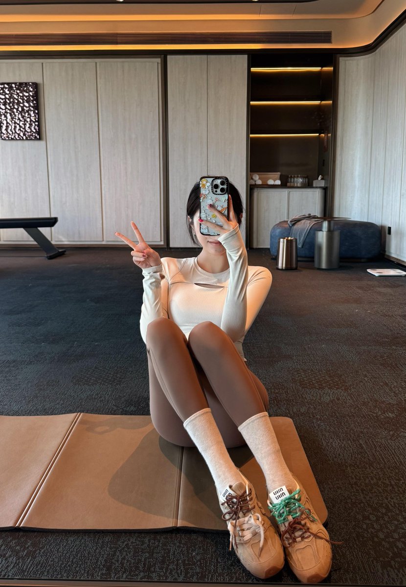 運動するとナルシストになる🥳
冬のフィットネスウェアに非常に適しています~
#ヨガ