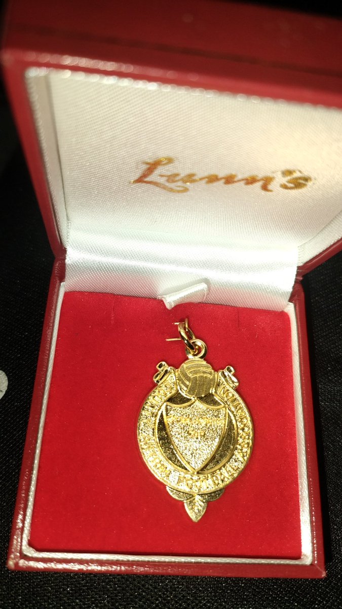 🏅