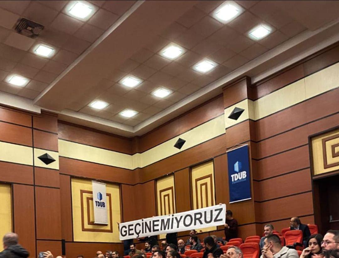 Zam değil düzenleme, meslek kanunu, taban maaş uygulaması istiyoruz 

#DegerlemeUzmanlariGecinemiyor
<a href="/spkgovtr/">SPK</a> <a href="/tduborgtr/">Türkiye Değerleme Uzmanları Birliği - TDUB</a> <a href="/Gayr_Degerleme/">Gayrimenkul Değerleme Uzmanları Derneği</a>