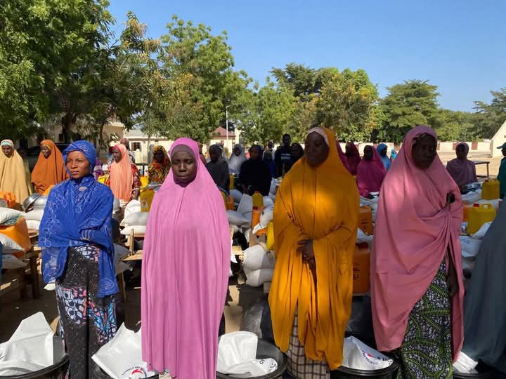 Cedar4Disabilty's tweet photo. @Cedar4Disabilty recently held a distribution at Konduga Local Government Area, Borno State, where food items among others were distributed to beneficiaries.

We're working with @FutureResilien1 to achieve this.

It's
#inclusion
#accessibility
#Sustainability
#innovation https://t.co/0wyAulGCjJ