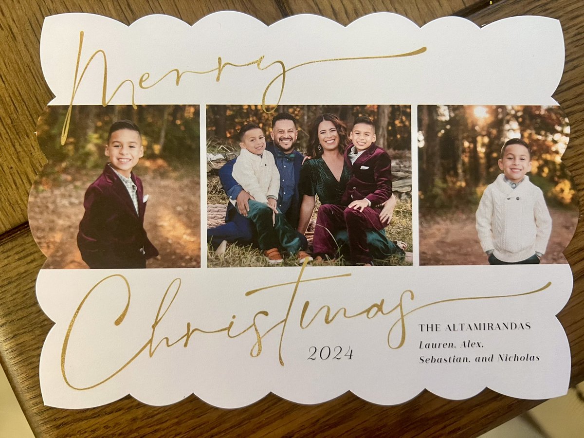 Merry Christmas 🎄 

Isaiah 9:6: "For to us a child is born, to us a son is given; and the government shall be upon his shoulder, and his name shall be called Wonderful Counselor, Mighty God, Everlasting Father, Prince of Peace"