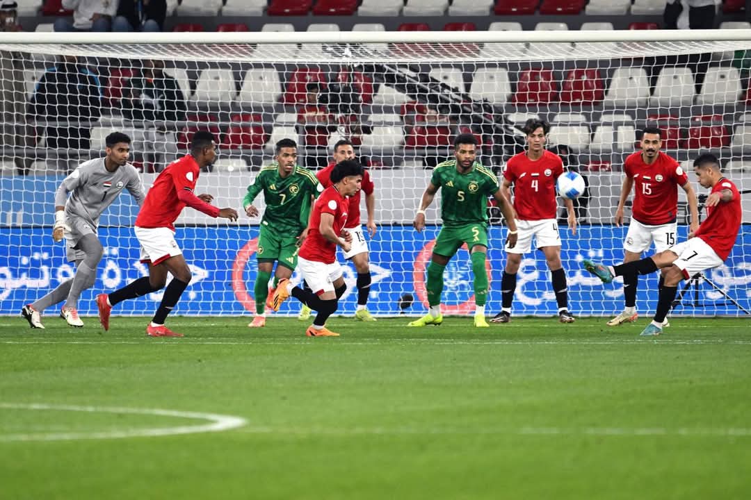 SptIQ's tweet photo. بـ شق الانفس .. السعودية تقلب تأخرها بهدفين مع اليمن الى انتصار بـ3 أهداف .

#السعوديه_اليمن 
#خليجي_زين26 
#خليجي26 https://t.co/D3d3qFnErl